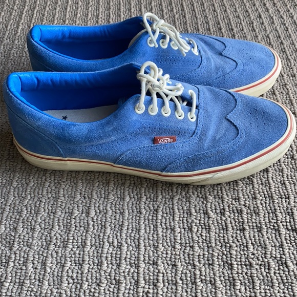 Men’s Vans - Picture 2 of 4